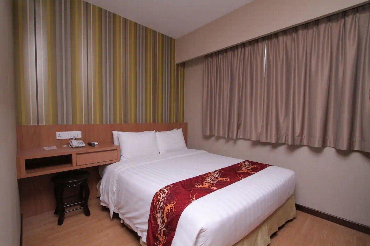 Likas Square Apartment Hotel 코타키나발루 외부 사진