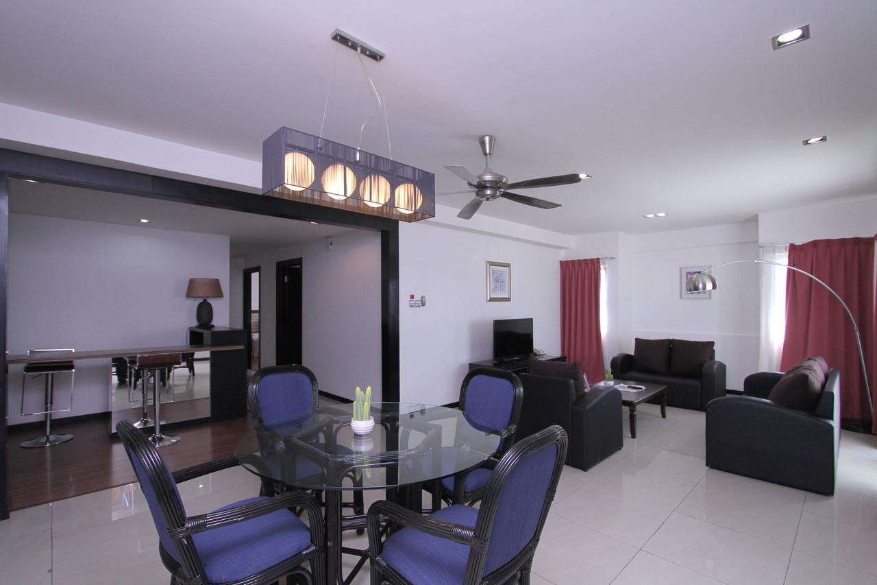 Likas Square Apartment Hotel 코타키나발루 외부 사진