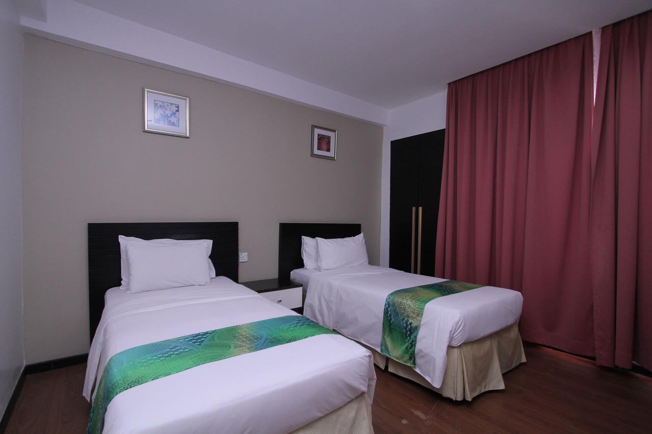 Likas Square Apartment Hotel 코타키나발루 외부 사진