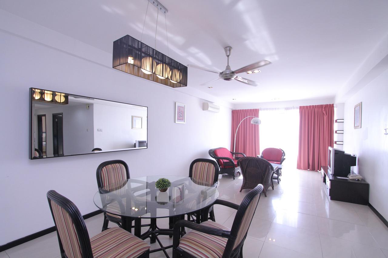 Likas Square Apartment Hotel 코타키나발루 외부 사진