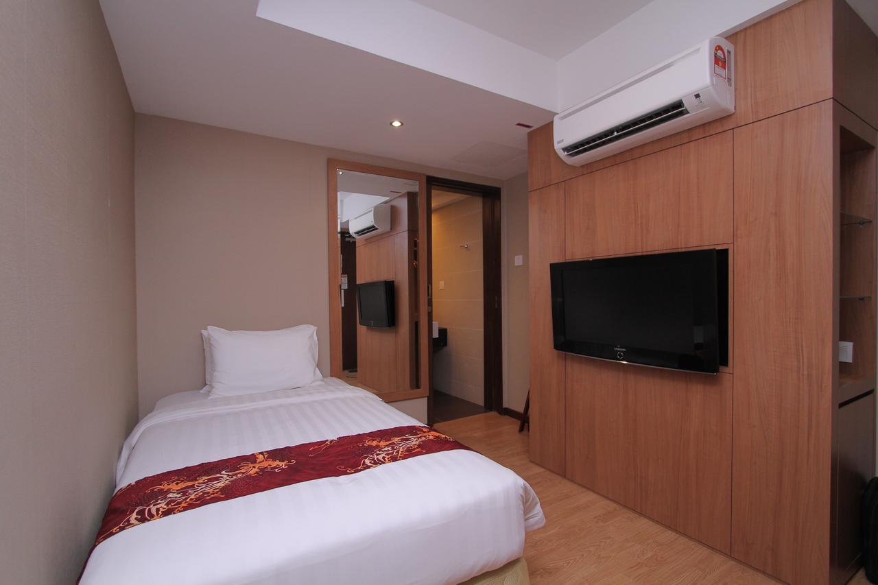 Likas Square Apartment Hotel 코타키나발루 외부 사진