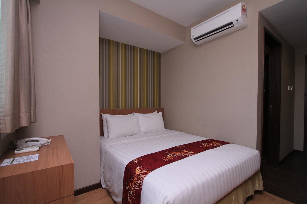 Likas Square Apartment Hotel 코타키나발루 외부 사진